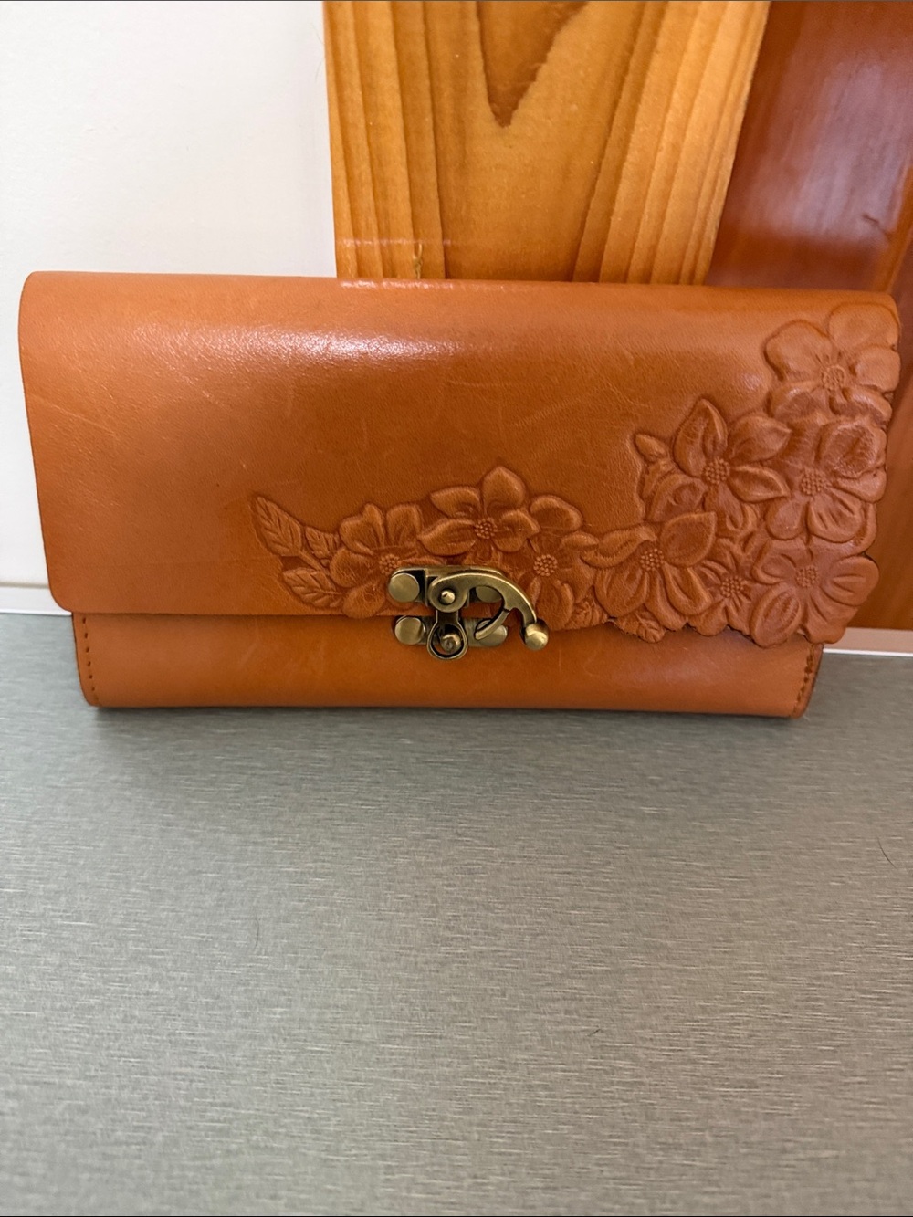 Patricia Nash Women’s Floral Embossed Leather Clutch Wallet - Tan